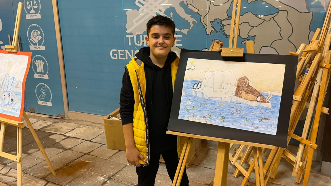Educate AB projesi Kutuplar ve Bilim resim yarışmasında Tuzla da 1. İstanbul'da 2 olan öğrencimiz Mehmet Adem Yiğit'i tebrik ediyoruz.